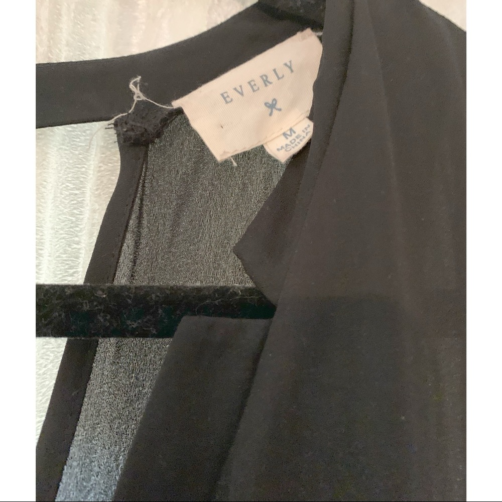 Buttoned down Romper - Picture 3 of 4